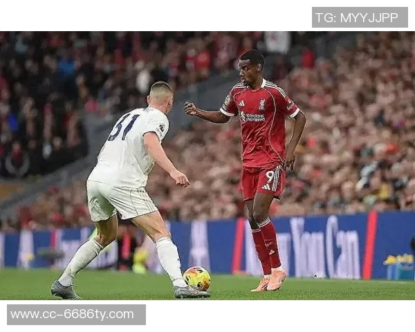 维尔茨精准横传加克波失误伊萨克射门偏出引发球迷失望