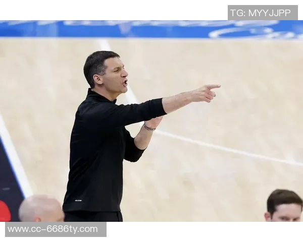 戴格诺特谈防守策略强调团队合作避免急躁抢断对文班的应对效果显著